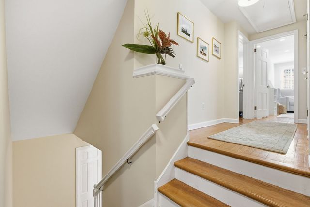 212 New England PLACE, Edgeworth, PA 15143
