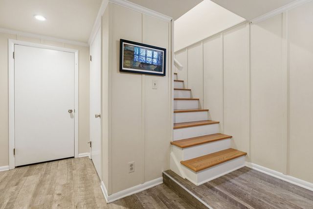 212 New England PLACE, Edgeworth, PA 15143