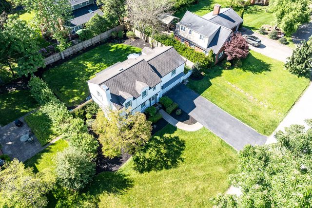 212 New England PLACE, Edgeworth, PA 15143