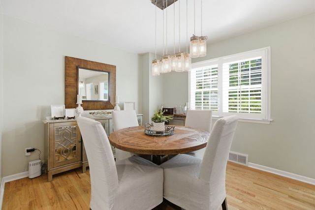 212 New England PLACE, Edgeworth, PA 15143