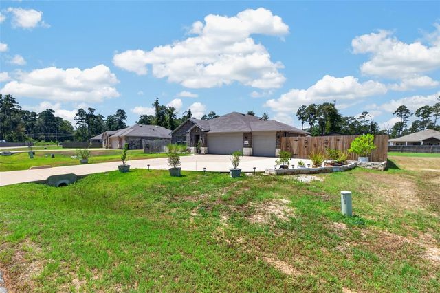 815 Republic Road, New Caney, TX 77357