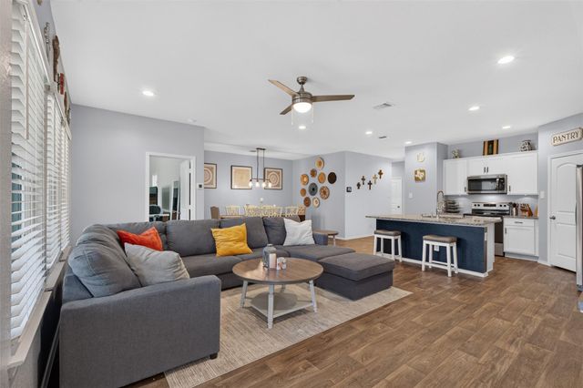 815 Republic Road, New Caney, TX 77357