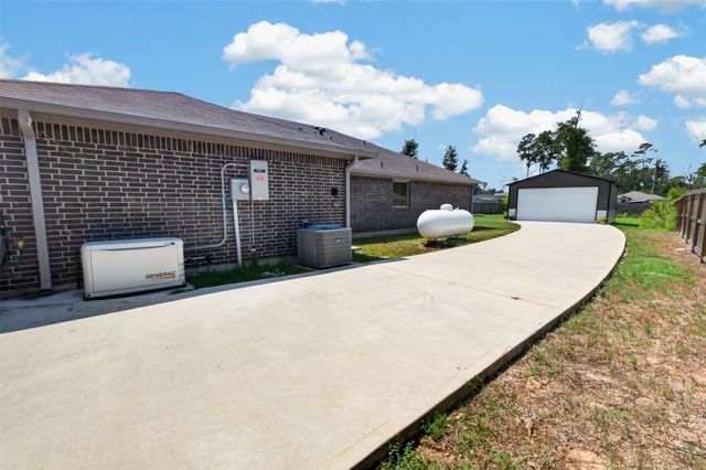 815 Republic Road, New Caney, TX 77357