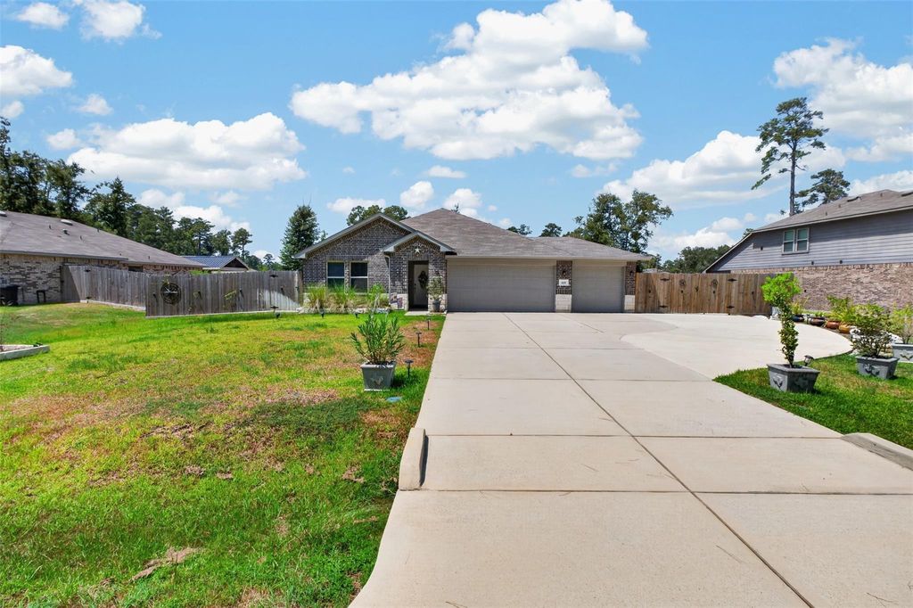 815 Republic Road, New Caney, TX 77357