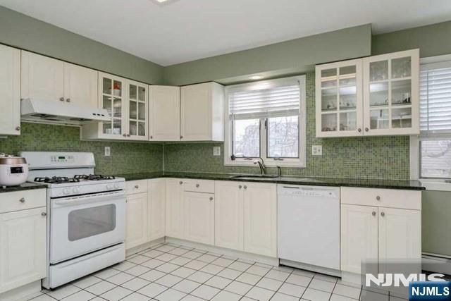 224 Lawton Avenue, Cliffside Park, NJ 07010