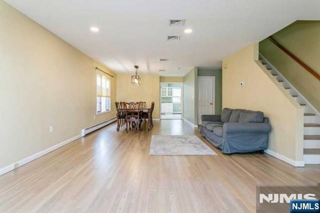 224 Lawton Avenue, Cliffside Park, NJ 07010