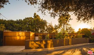541 Suncourt Terrace, Glendale, CA 91206