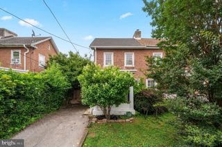 135 SIMPSON RD, Ardmore, PA 19003