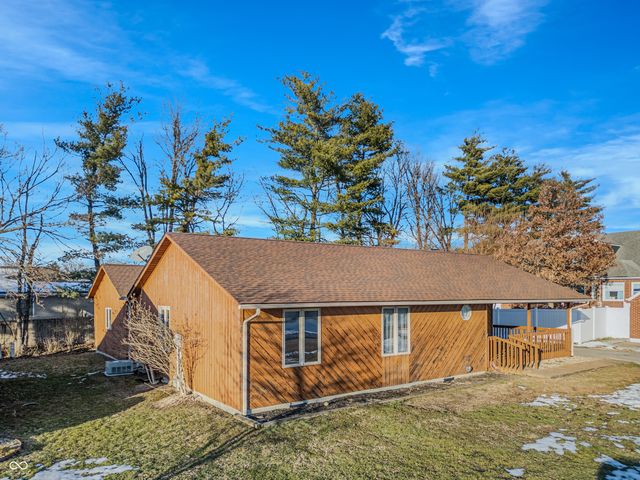708 Pine Tree Court, Seymour, IN 47274