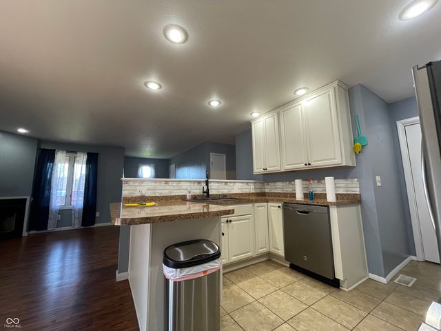 708 Pine Tree Court, Seymour, IN 47274