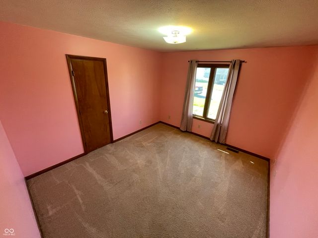 708 Pine Tree Court, Seymour, IN 47274