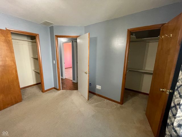 708 Pine Tree Court, Seymour, IN 47274