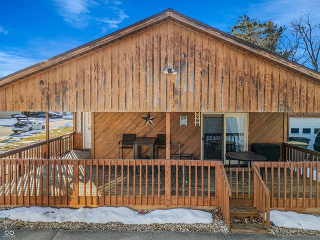 708 Pine Tree Court, Seymour, IN 47274