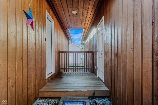 708 Pine Tree Court, Seymour, IN 47274