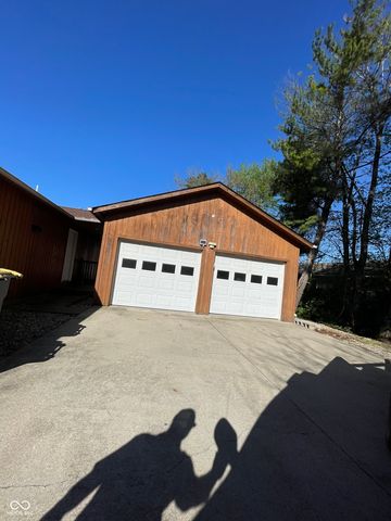 708 Pine Tree Court, Seymour, IN 47274