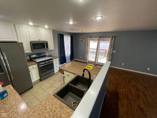 708 Pine Tree Court, Seymour, IN 47274