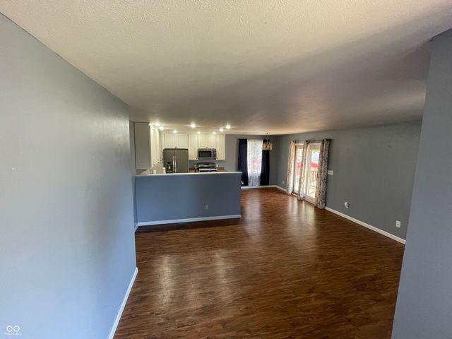 708 Pine Tree Court, Seymour, IN 47274
