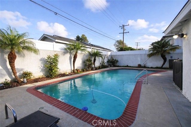 14172 Swan, Westminster, CA 92683