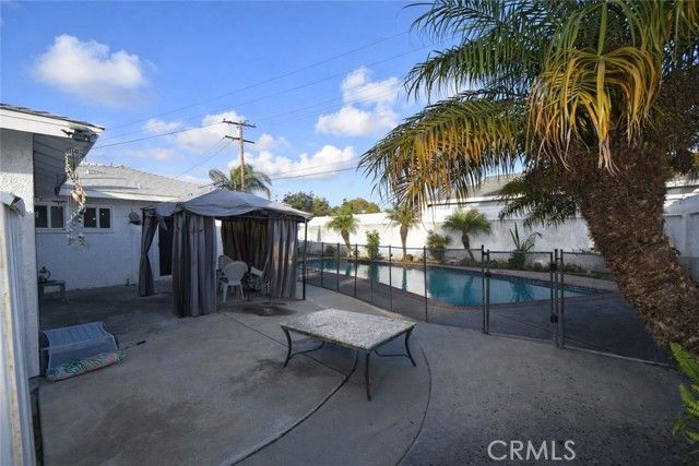 14172 Swan, Westminster, CA 92683