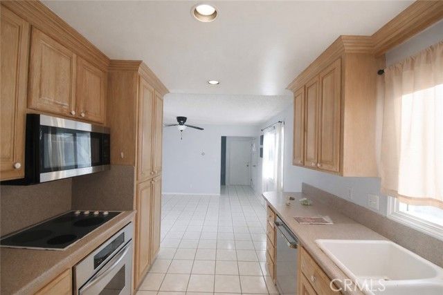 14172 Swan, Westminster, CA 92683