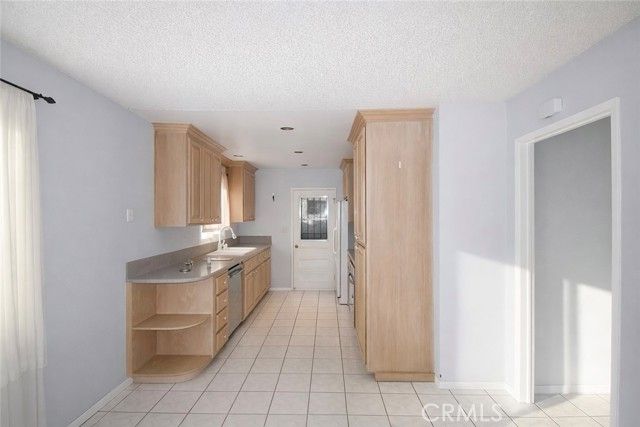 14172 Swan, Westminster, CA 92683