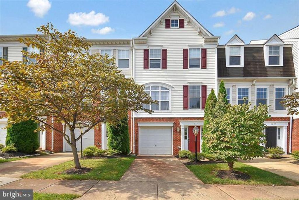 8025 DUCK POND TER, Manassas, VA 20111