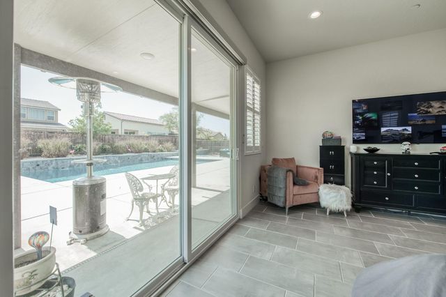 1020 Highland Road W, Madera, CA 93636