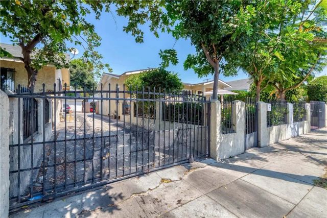 623 E 36th Street, Los Angeles, CA 90011