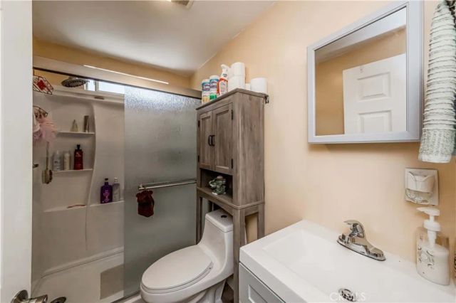 623 E 36th Street, Los Angeles, CA 90011