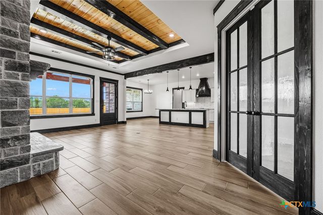 11151 Golden Eagle Avenue, Salado, TX 76571