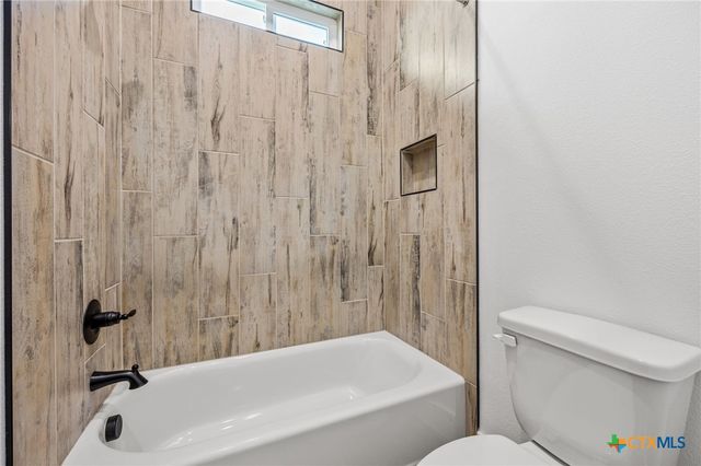 11151 Golden Eagle Avenue, Salado, TX 76571