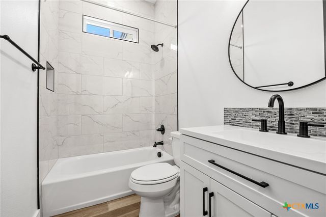 11151 Golden Eagle Avenue, Salado, TX 76571