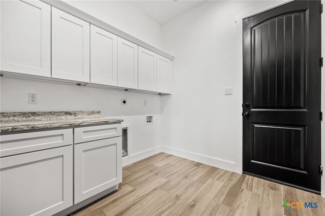 11151 Golden Eagle Avenue, Salado, TX 76571