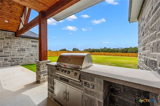 11151 Golden Eagle Avenue, Salado, TX 76571