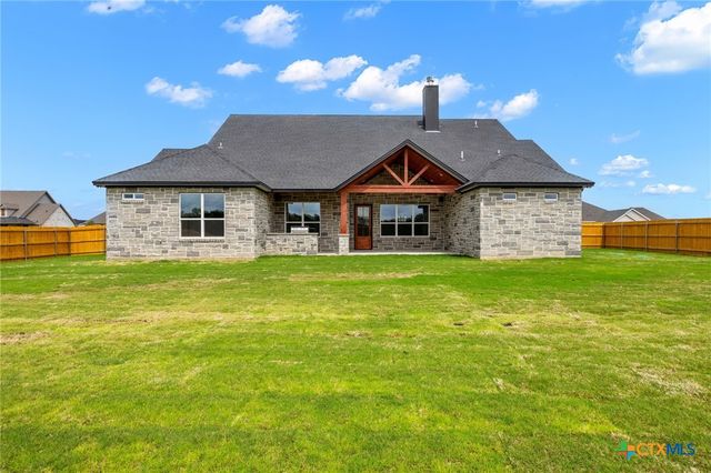 11151 Golden Eagle Avenue, Salado, TX 76571