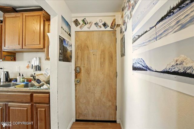 2510 Abbey Lane, Anchorage, AK 99517