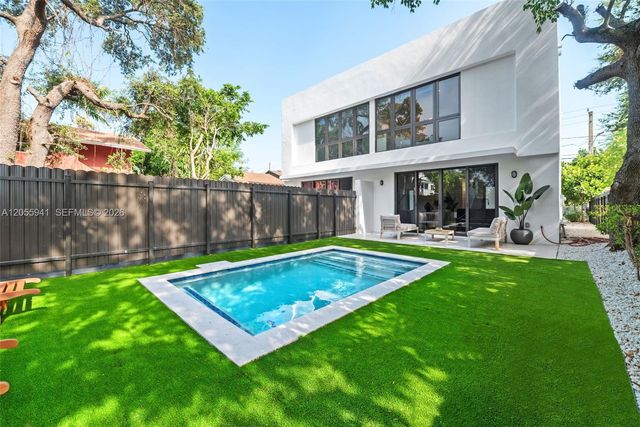 53 NW 52nd St, Miami, FL 33127