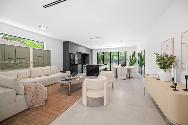 53 NW 52nd St, Miami, FL 33127