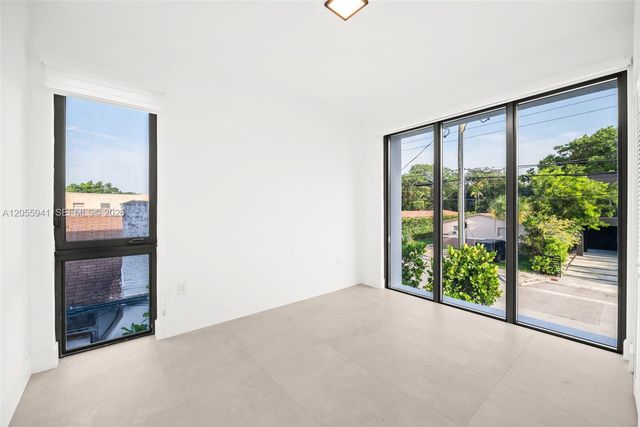 53 NW 52nd St, Miami, FL 33127