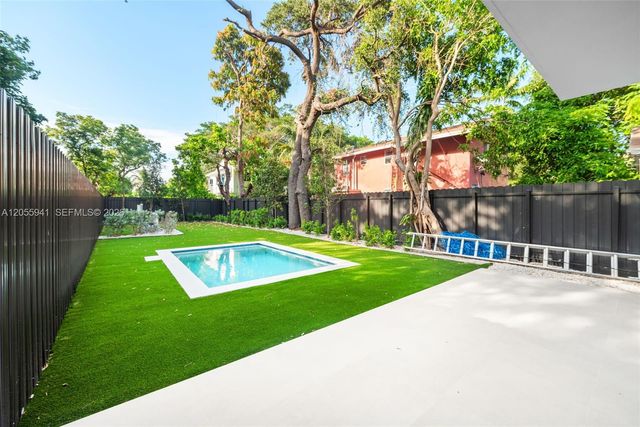 53 NW 52nd St, Miami, FL 33127