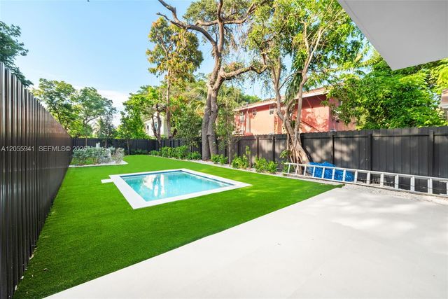 53 NW 52nd St, Miami, FL 33127