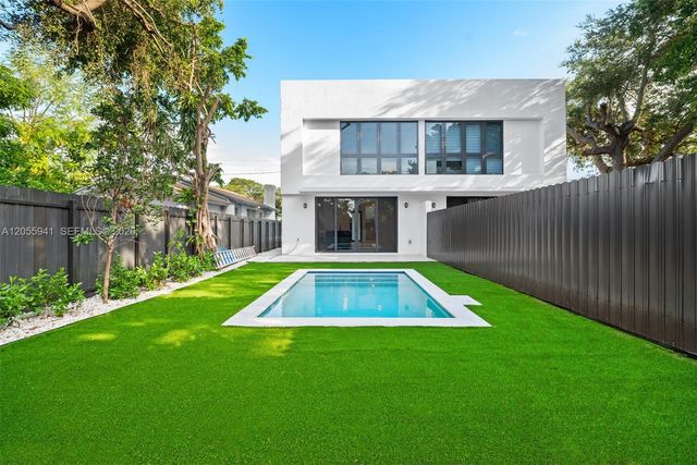 53 NW 52nd St, Miami, FL 33127