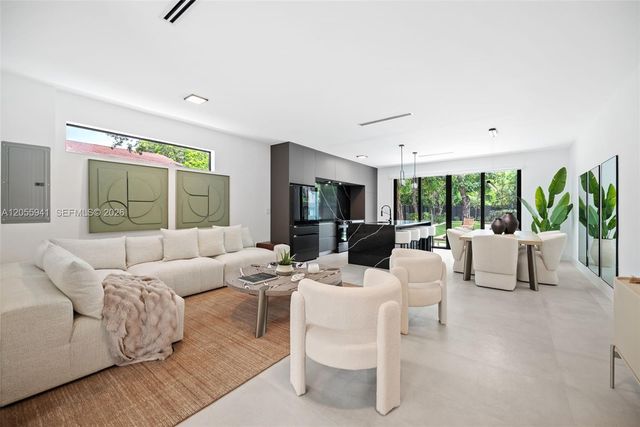 53 NW 52nd St, Miami, FL 33127