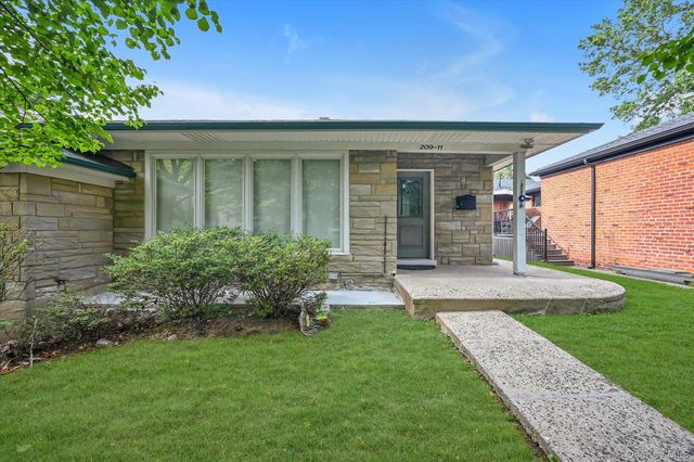 20911 85th Avenue, Hollis Hills, NY 11427