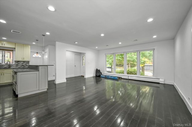20911 85th Avenue, Hollis Hills, NY 11427