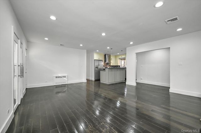 20911 85th Avenue, Hollis Hills, NY 11427