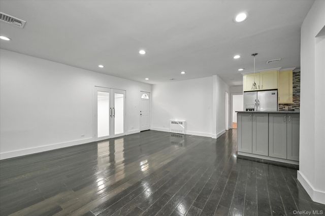 20911 85th Avenue, Hollis Hills, NY 11427