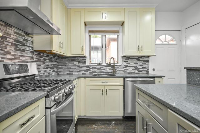 20911 85th Avenue, Hollis Hills, NY 11427