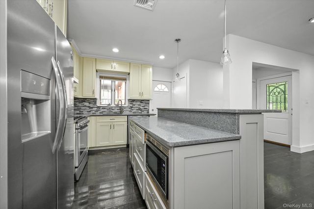 20911 85th Avenue, Hollis Hills, NY 11427