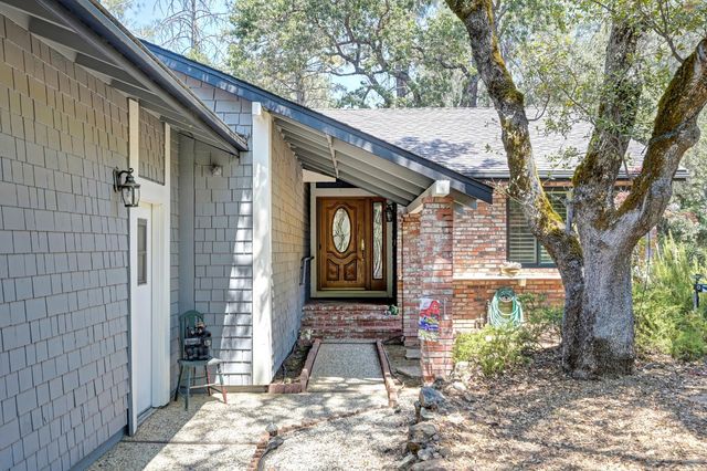 2949 Sweetwater Trl, Cool, CA 95614